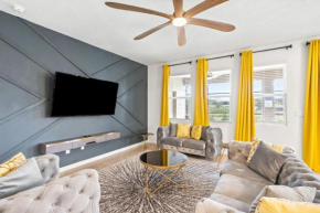 Experience the Magic - Accommodates 16 with Resort Amenities!